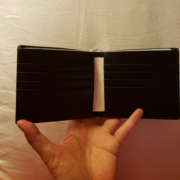 NWT Michael Kors Cooper Flame BillFold - Picture 2 of 3